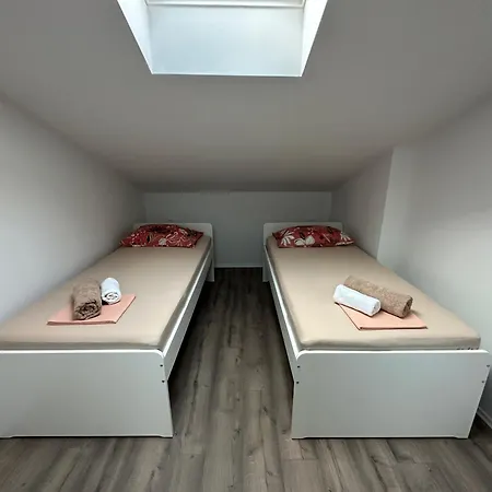 アパート Andric ツリクヴェニツァ