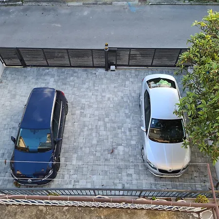 アパート Andric ツリクヴェニツァ